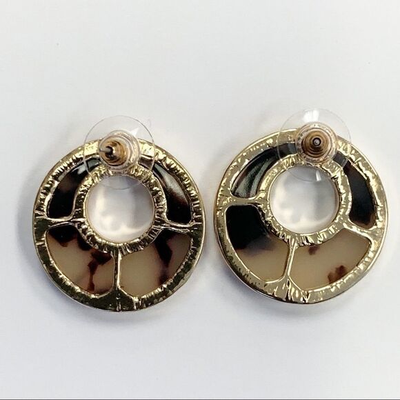 Geometric Metal Paved Acetate Round Stud Earrings - Picture 5 of 6